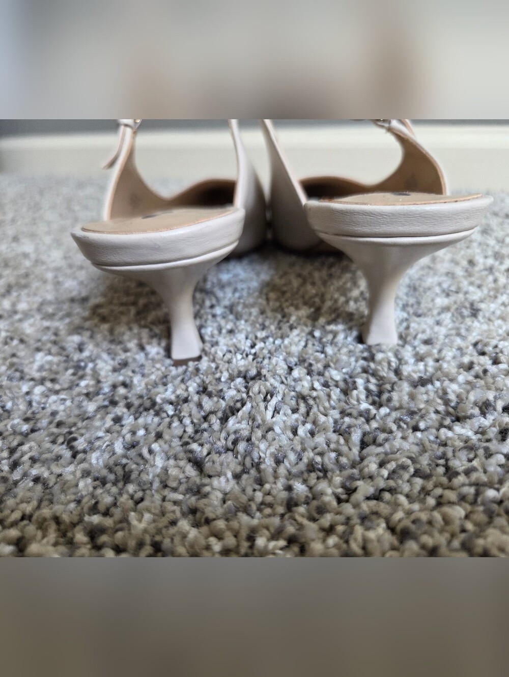 Ann Taylor NWOT Pointed Toe Buckle Slip-On Kitten Heel Mule Size 8 Cream Ivory - Picture 5 of 8